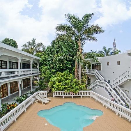 Pure Oasis Resort 네그릴 외부 사진